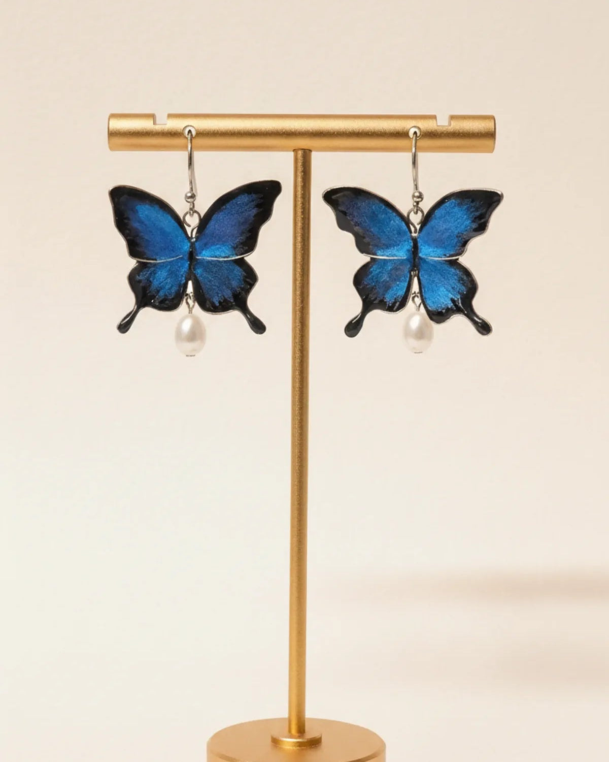 Sparkling Made petite blue shimmer butterfly pearl earrings handcrafted with artistic copper wire